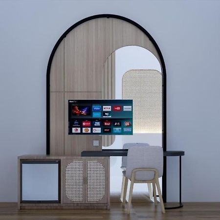 Hotel Besar Пурвокерто Екстериор снимка