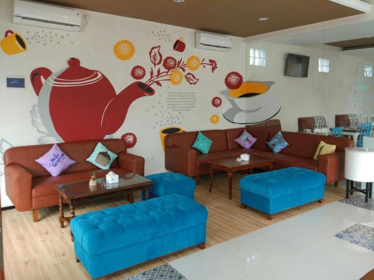 Hotel Besar Пурвокерто Екстериор снимка